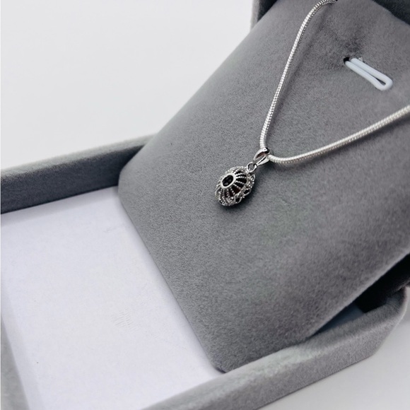 1.00 CT Natural Garnet Gemstone Sterling Silver Pendant Necklace - Picture 3 of 4